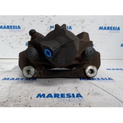 Renault - Megane - Front brake calliper, left