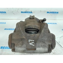 Renault - Megane - Front brake calliper, left
