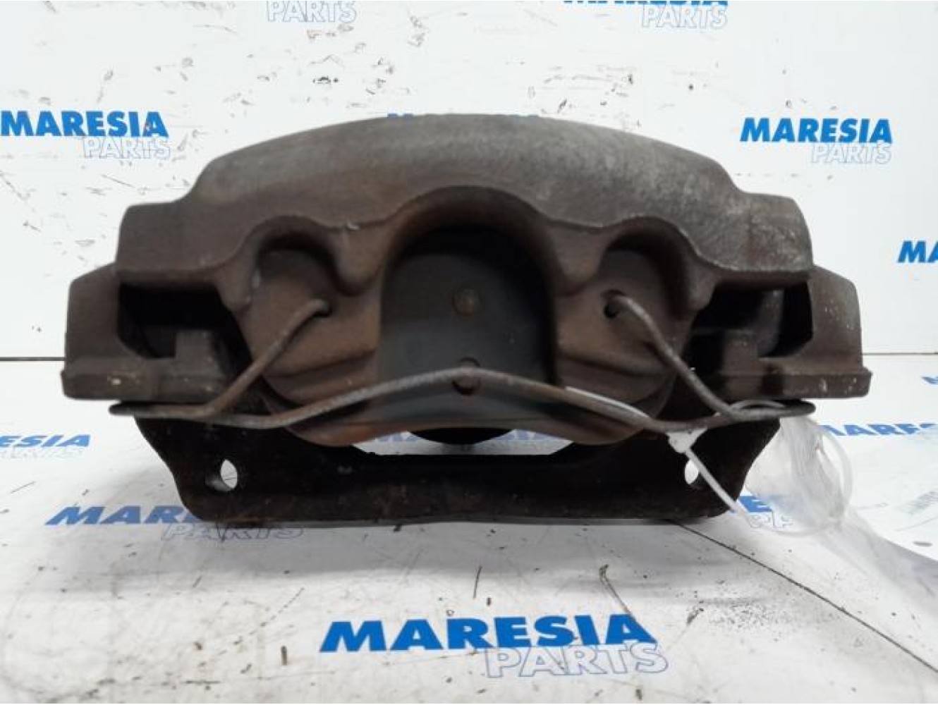 Renault - Megane - Front brake calliper, left