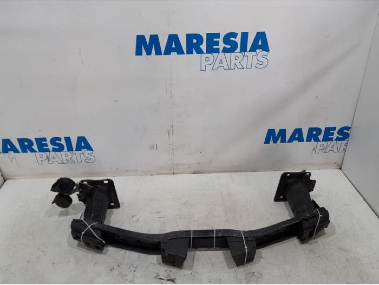 Alfa Romeo - 159 - Front bumper frame