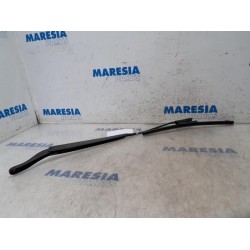 Renault - Megane - Front wiper arm