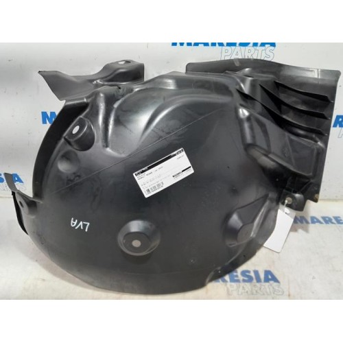Renault - Megane - Wheel arch liner