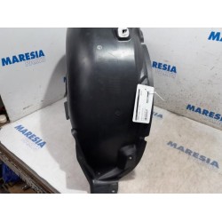 Renault - Megane - Wheel arch liner