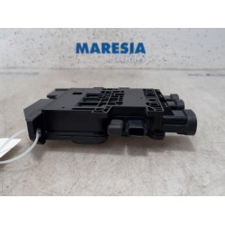 Renault - Megane - Voltage regulator