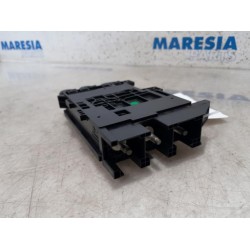 Renault - Megane - Voltage regulator