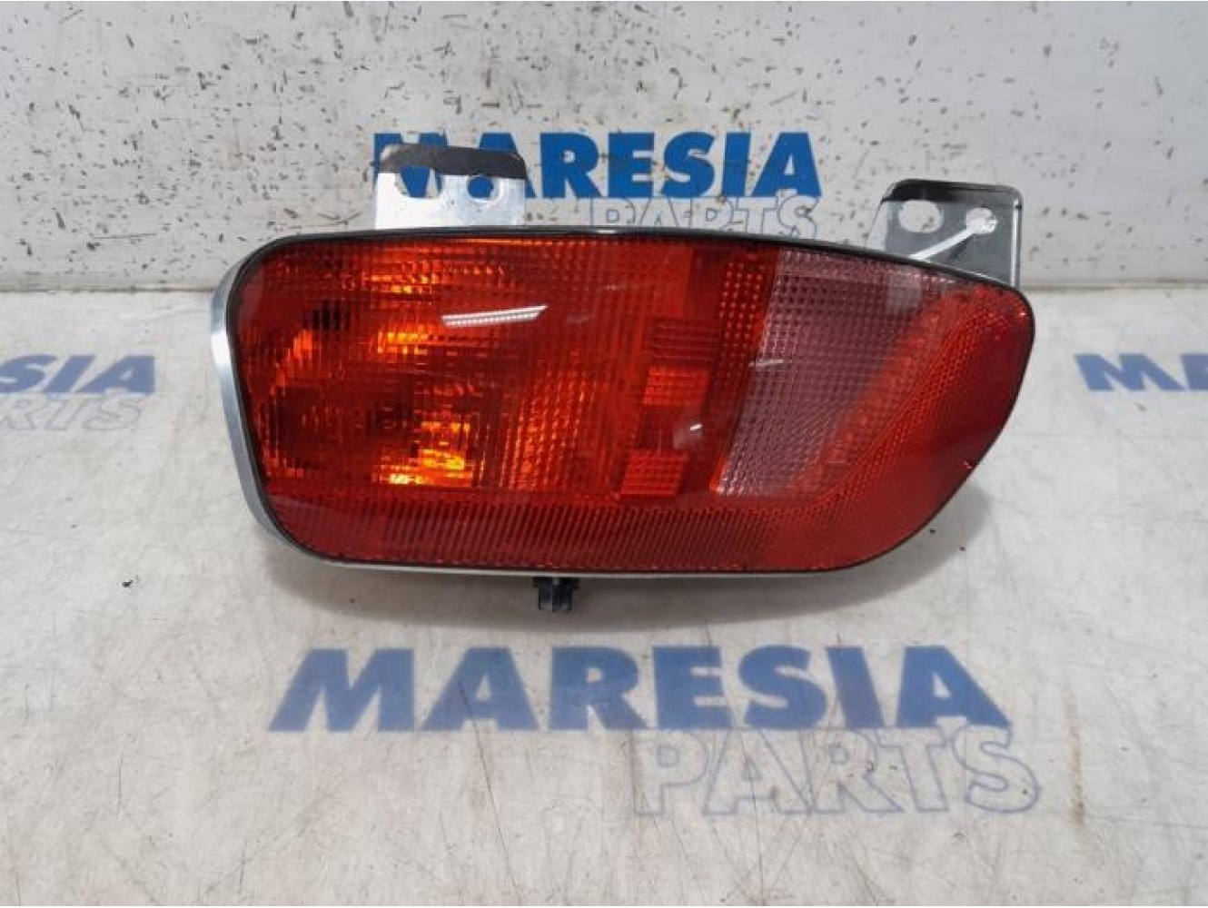 Citroen - C4 Picasso - Rear fog light