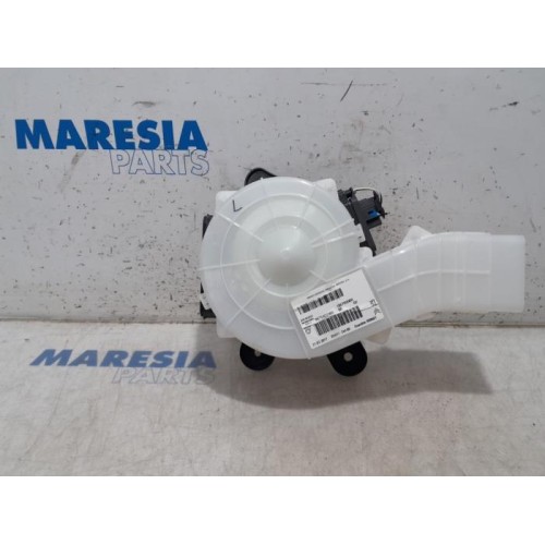 Citroen - C4 Picasso - Heating and ventilation fan motor