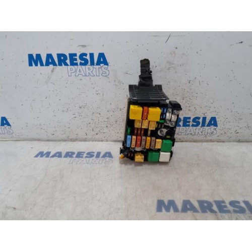 Citroen - C4 Picasso - Fuse box
