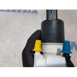 Citroen - C4 Picasso - Scheibensprüherpumpe vorne