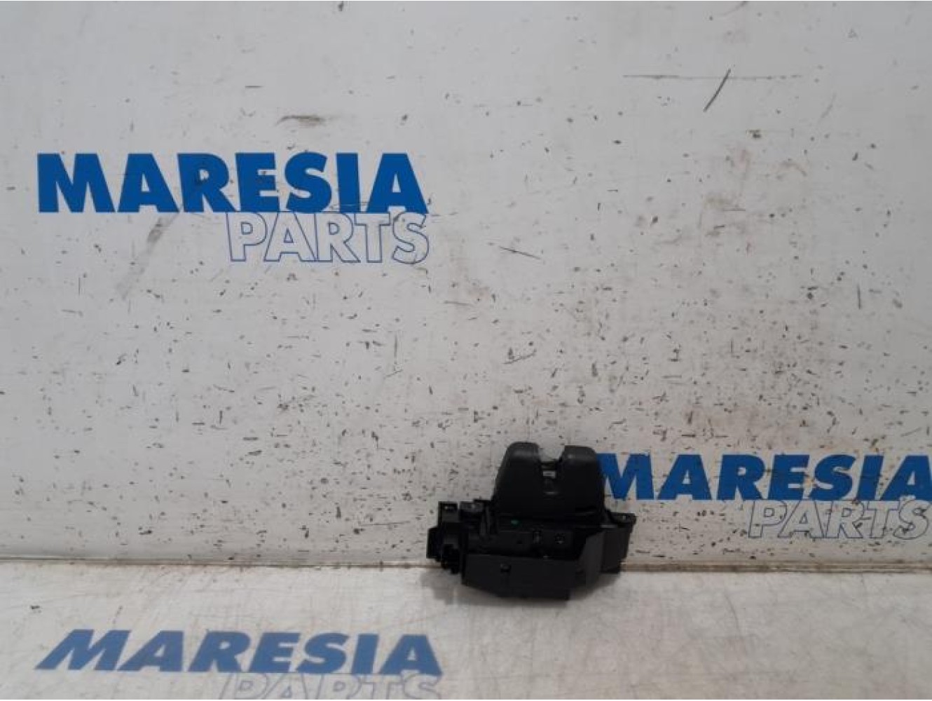Citroen - C4 Picasso - Tailgate lock mechanism
