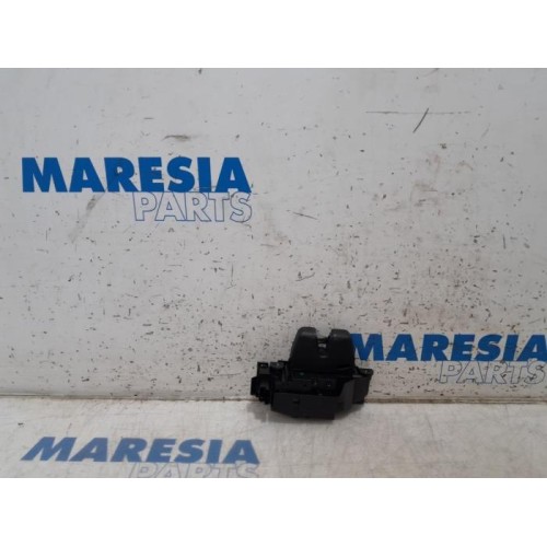 Citroen - C4 Picasso - Tailgate lock mechanism
