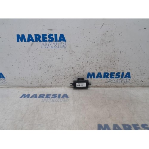 Citroen - C4 Picasso - Central door locking module