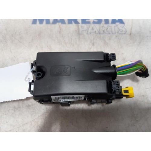 Citroen - C4 Picasso - Fuse box