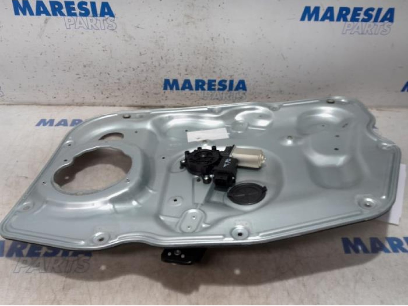 Alfa Romeo - Giulietta - Window mechanism 4-door, front right