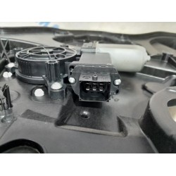 Alfa Romeo - Giulietta - Rear door window mechanism 4-door, right