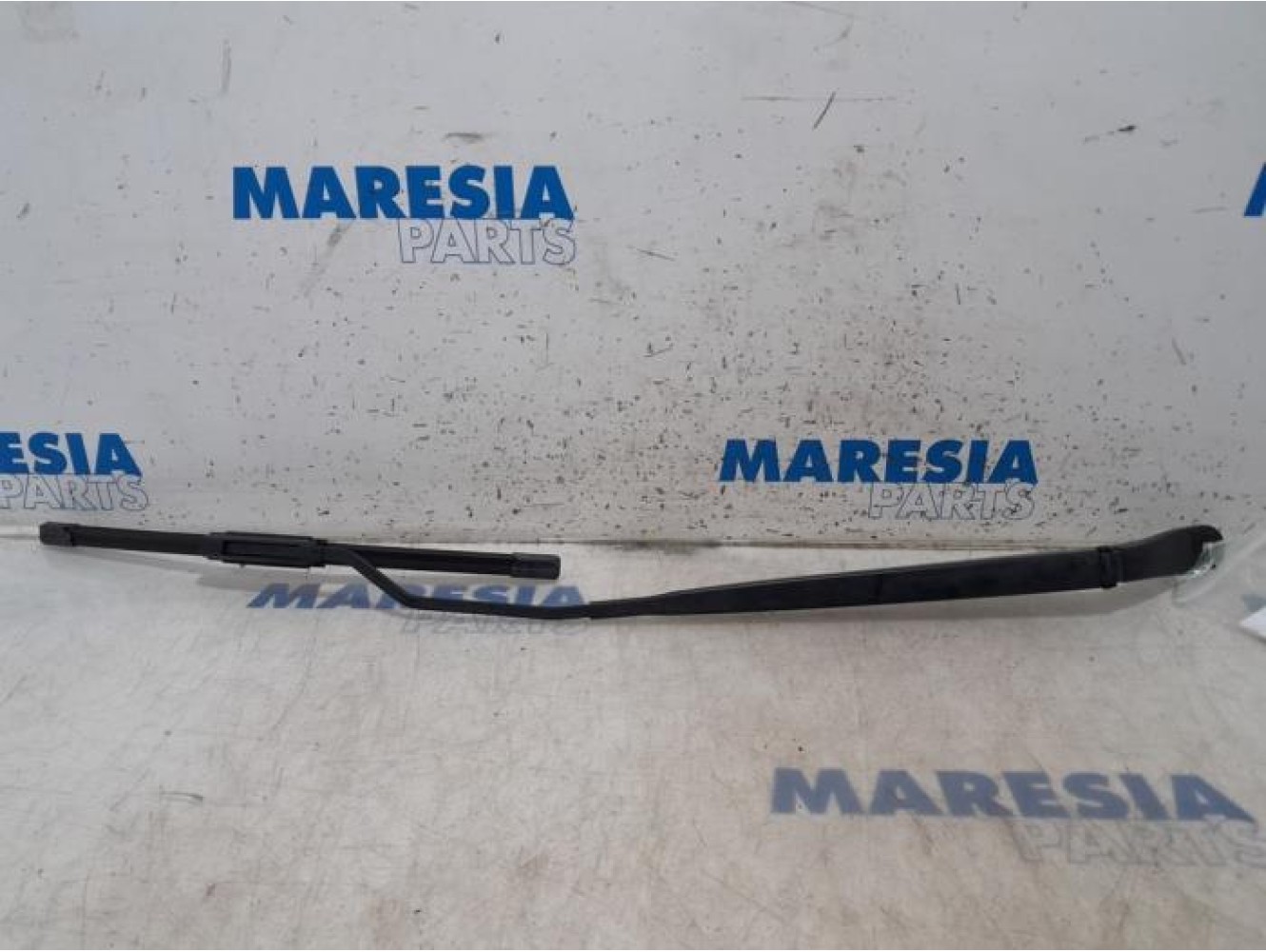 Citroen - DS3 - Front wiper arm