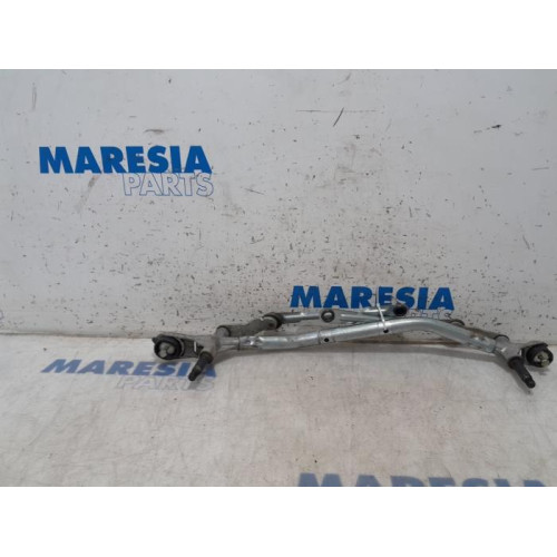 Citroen - DS3 - Wiper mechanism