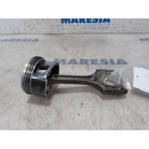 Citroen - C5 - Connecting rod