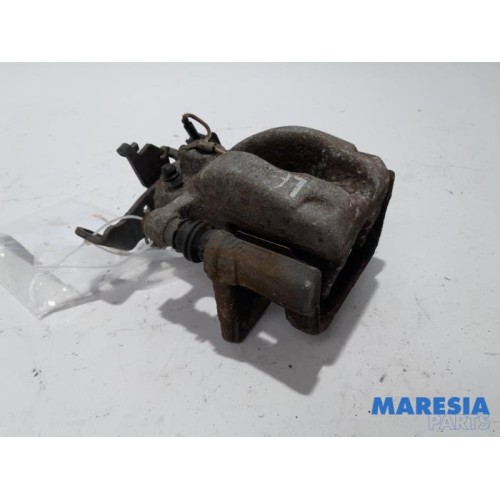 Alfa Romeo - Giulietta - Rear brake calliper, left
