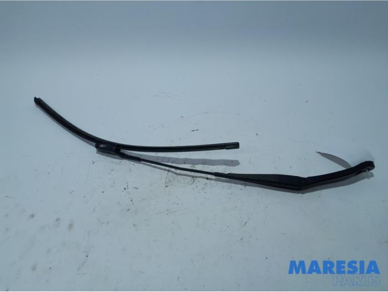 Alfa Romeo - Giulietta - Front wiper arm
