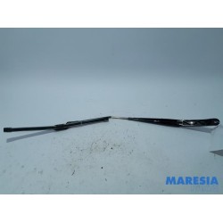 Alfa Romeo - Giulietta - Front wiper arm