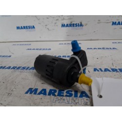 Alfa Romeo - Giulietta - Windscreen washer pump