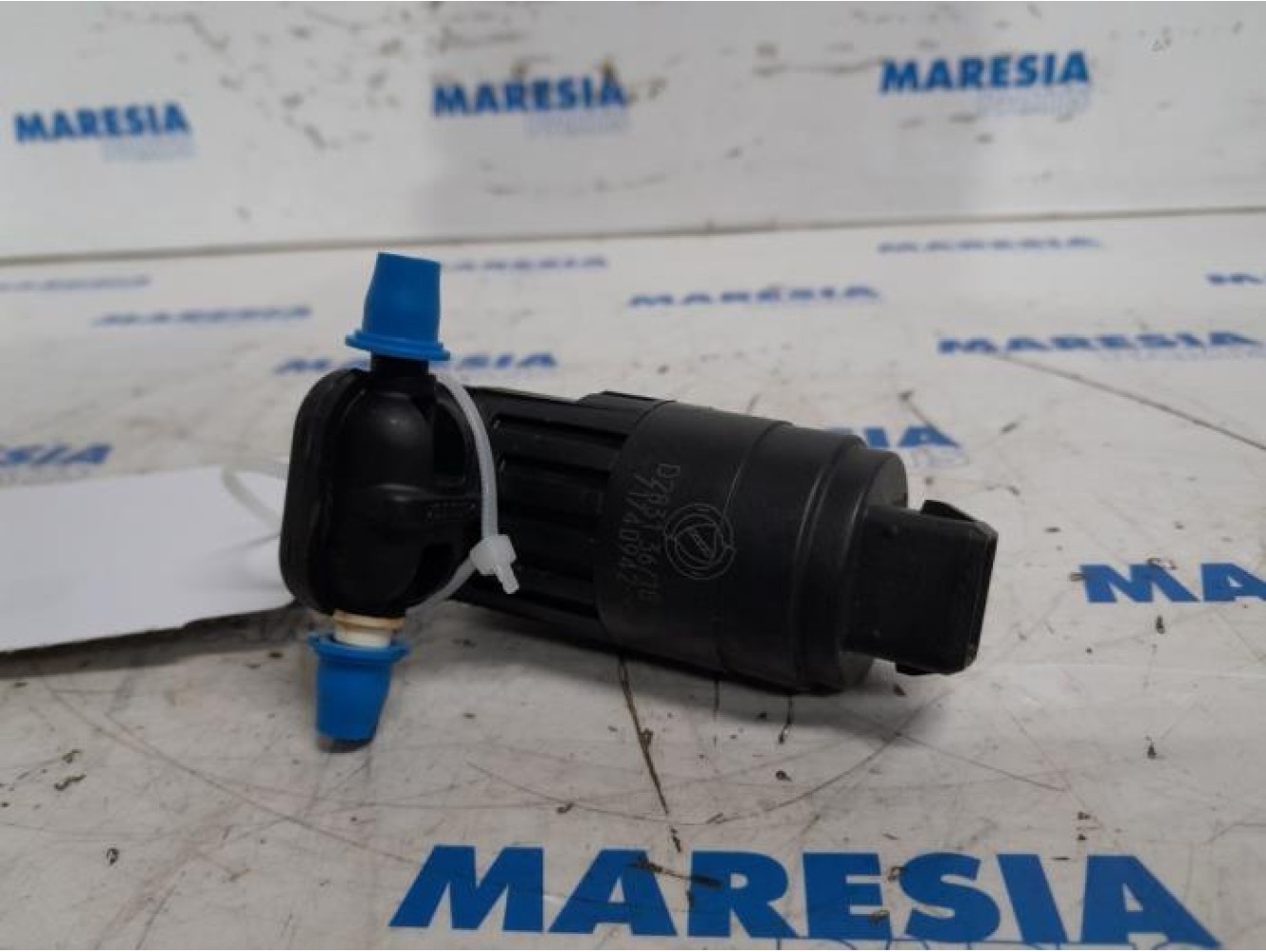 Alfa Romeo - Giulietta - Windscreen washer pump