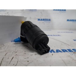 Alfa Romeo - Giulietta - Windscreen washer pump