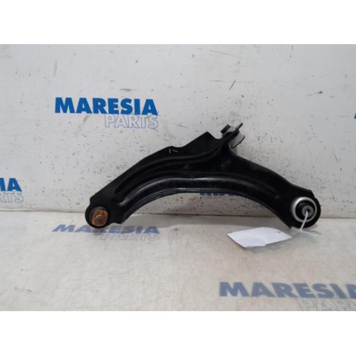 Renault - Clio - Front lower wishbone, left