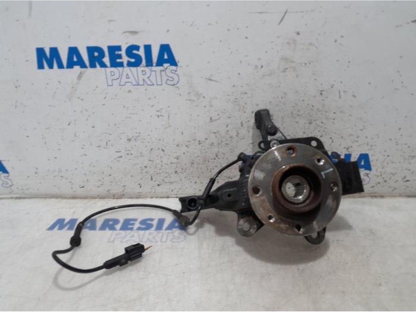 Renault - Clio - Fusee links-voor