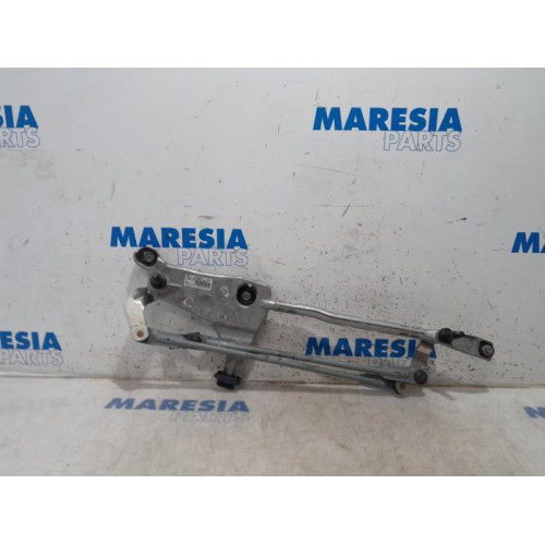 Peugeot - 308 - Wiper mechanism