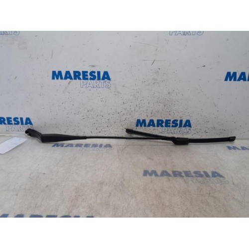 Peugeot - 308 - Front wiper arm