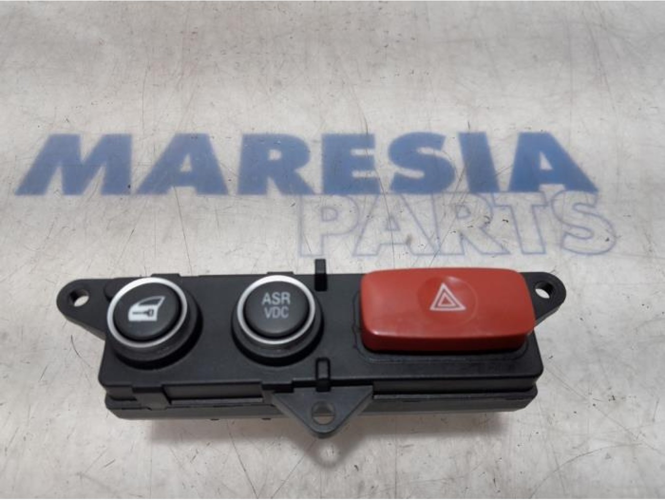 Alfa Romeo - 159 - Panic lighting switch