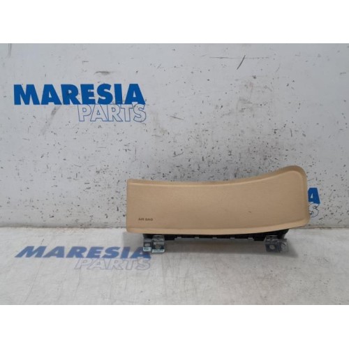Alfa Romeo - 159 - Knee airbag, left