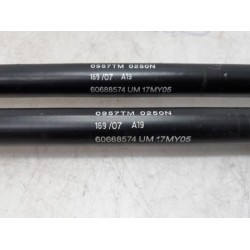 Alfa Romeo - 159 - Set of bonnet gas struts