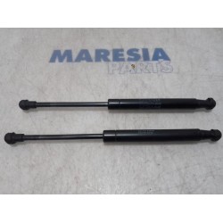 Alfa Romeo - 159 - Set of tailgate gas struts