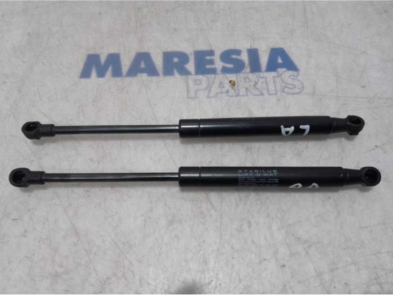 Alfa Romeo - 159 - Set of tailgate gas struts