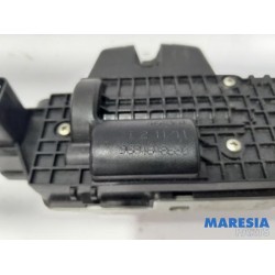 Citroen - DS3 - Tailgate lock mechanism