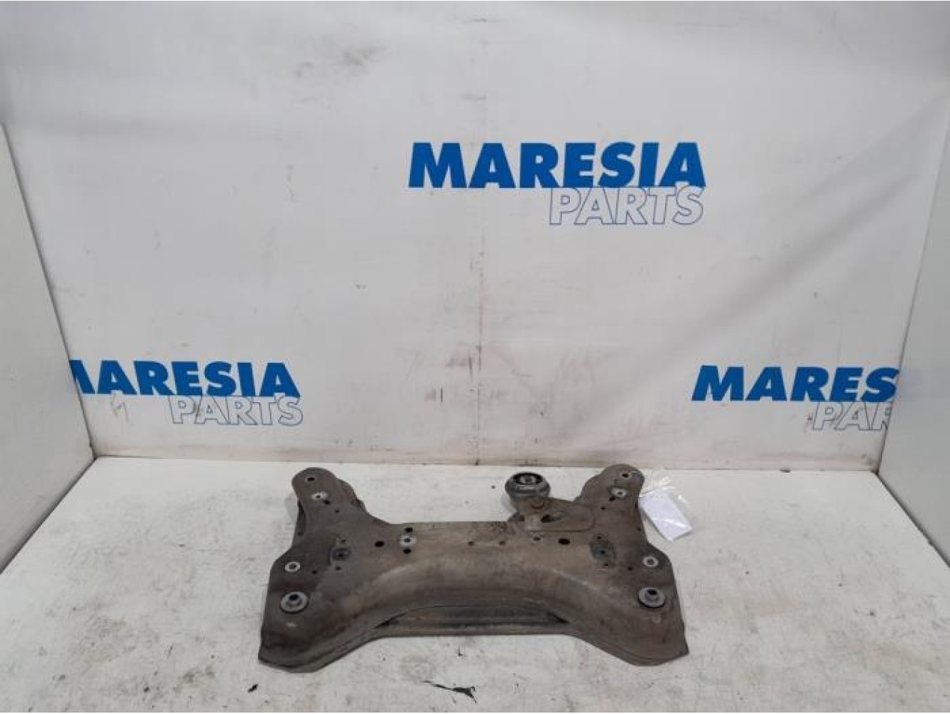 Opel - Vivaro - Subframe