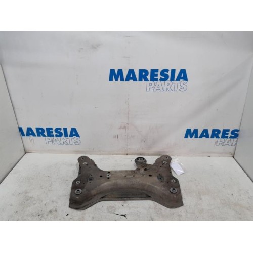Opel - Vivaro - Subframe