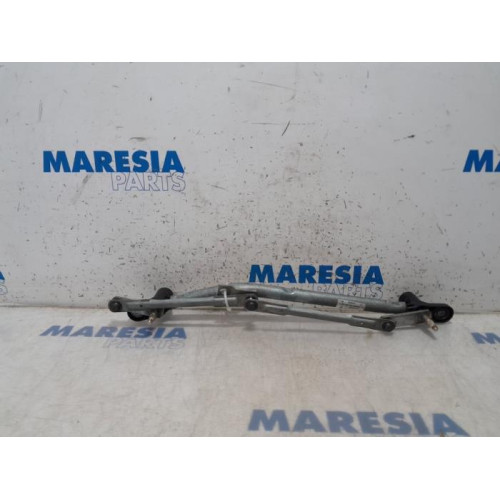 Alfa Romeo - 159 - Wiper mechanism