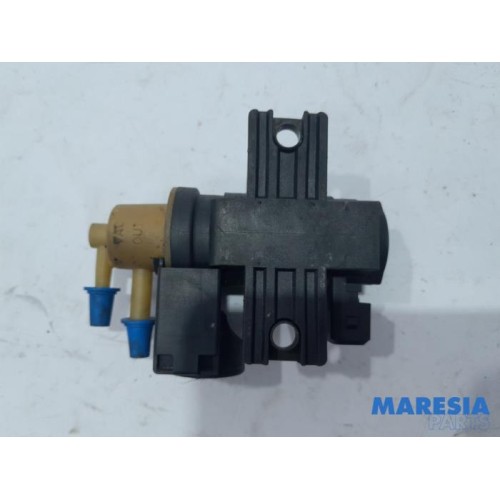 Opel - Vivaro - Turbo pressure regulator