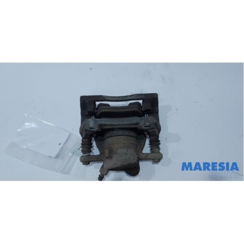 Renault - ZOE - Front brake calliper, right