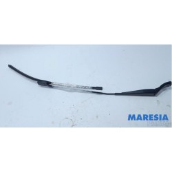 Renault - ZOE - Front wiper arm