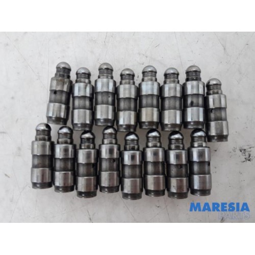 Renault - Trafic - Tappet