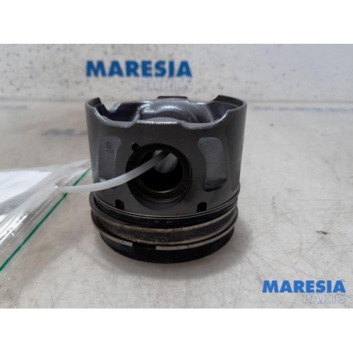 Peugeot - 508 - Piston