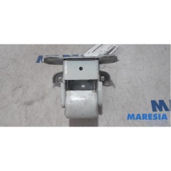 Opel - Vivaro - Tailgate hinge