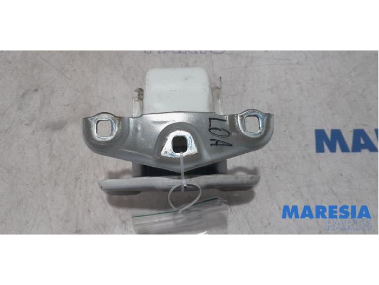 Opel - Vivaro - Tailgate hinge