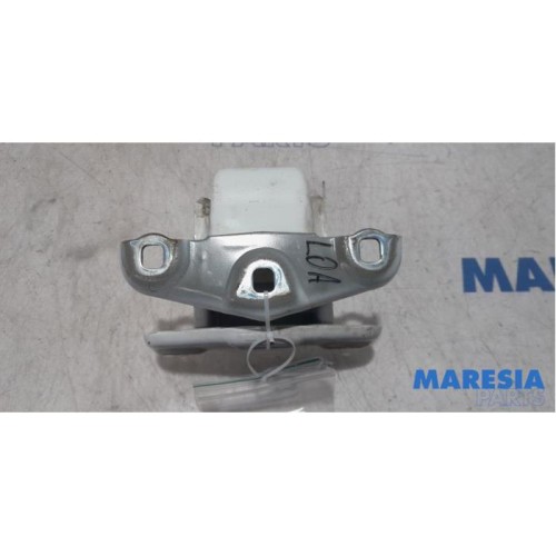 Opel - Vivaro - Tailgate hinge