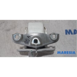 Opel - Vivaro - Tailgate hinge